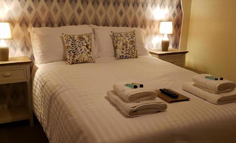 호텔 The George Inn