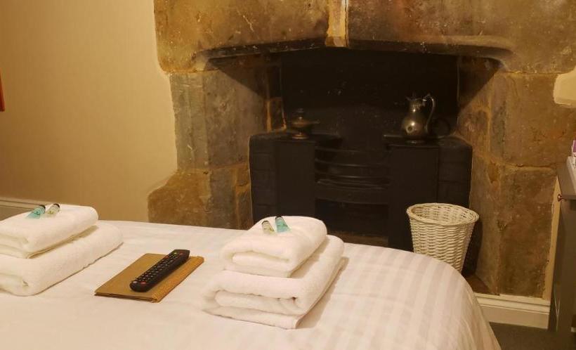 Отель The George Inn