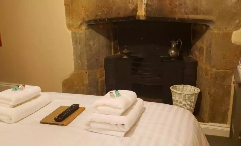 هتل The George Inn