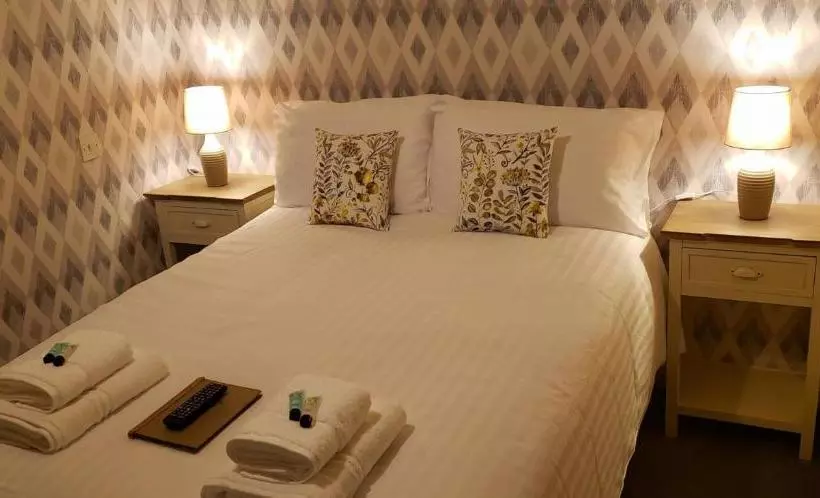 هتل The George Inn