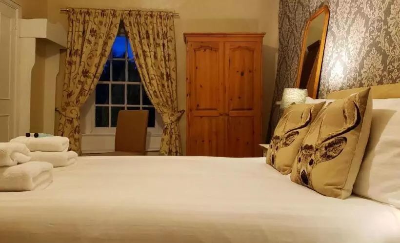 هتل The George Inn