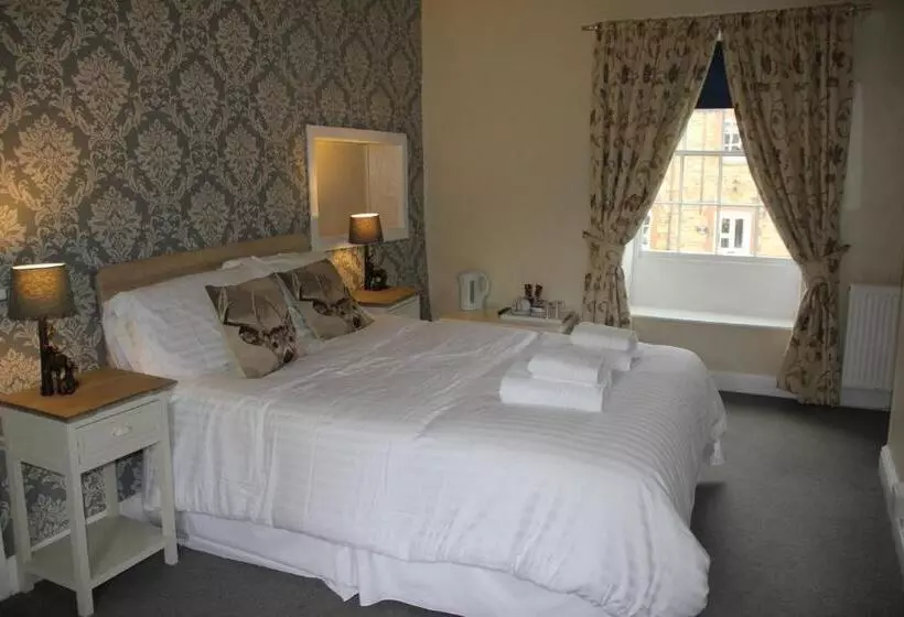 هتل The George Inn