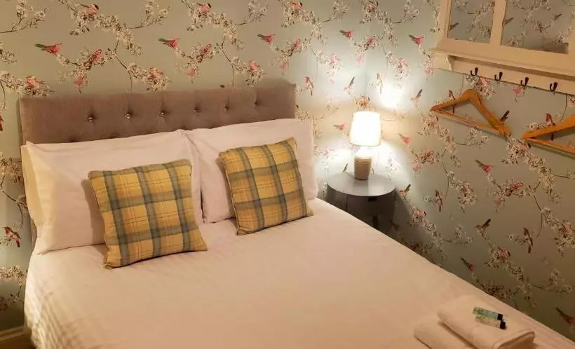 هتل The George Inn