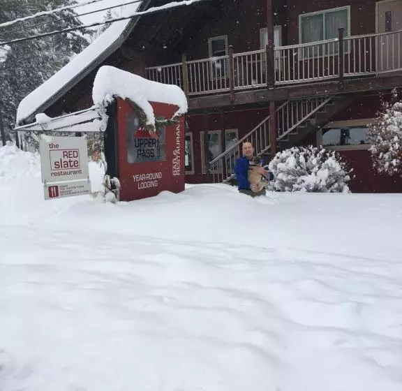 ホテル The Upper Pass Lodge At Magic Mountain