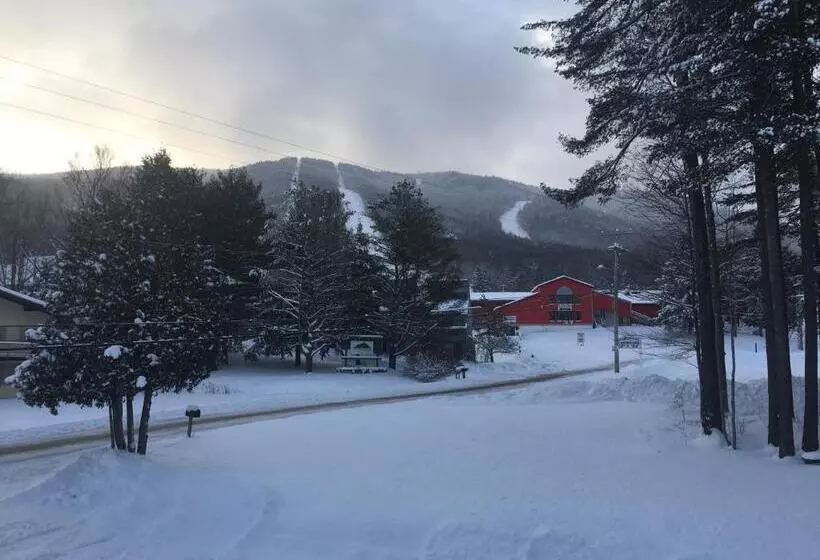 ホテル The Upper Pass Lodge At Magic Mountain