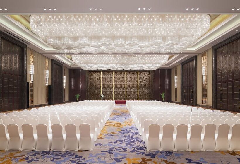 ホテル Wanda Realm Harbin