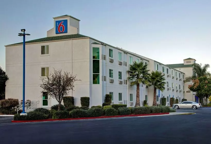 Motel 6 gilroy, Ca