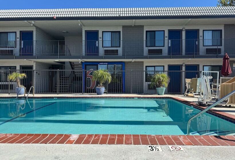 Motel 6simi Valley, Ca