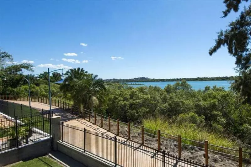 مُتل Mid City Motor Inn