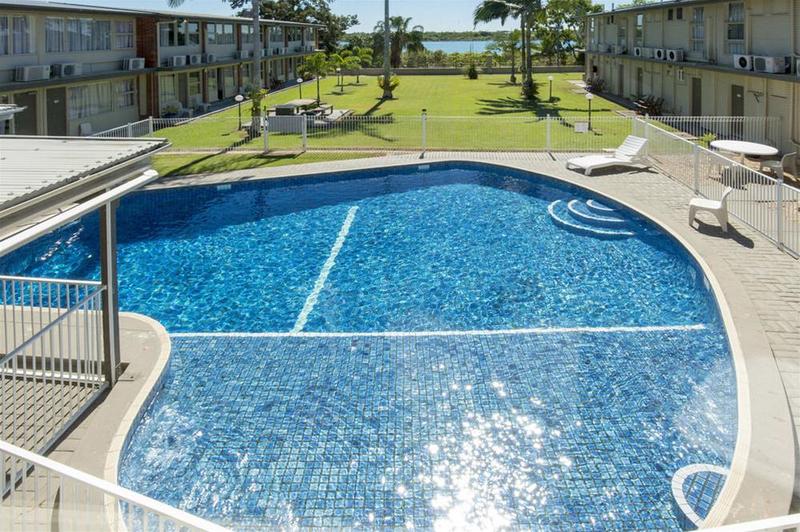 فندق على الطريق Mid City Motor Inn