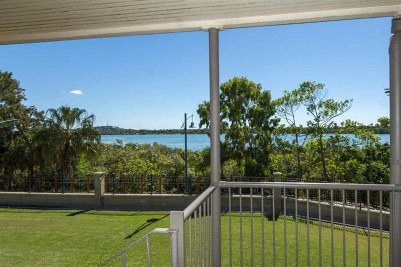 فندق على الطريق Mid City Motor Inn