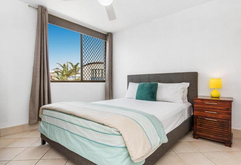 Mylos Holiday Apartments