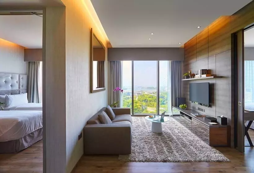 Pan Pacific Serviced Suites Beach Road, Singapore