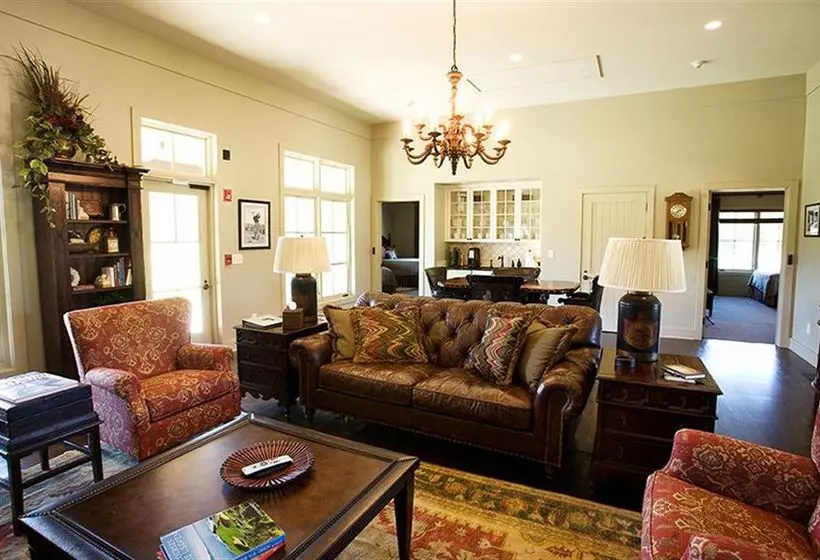 Курорт Pursell Farms