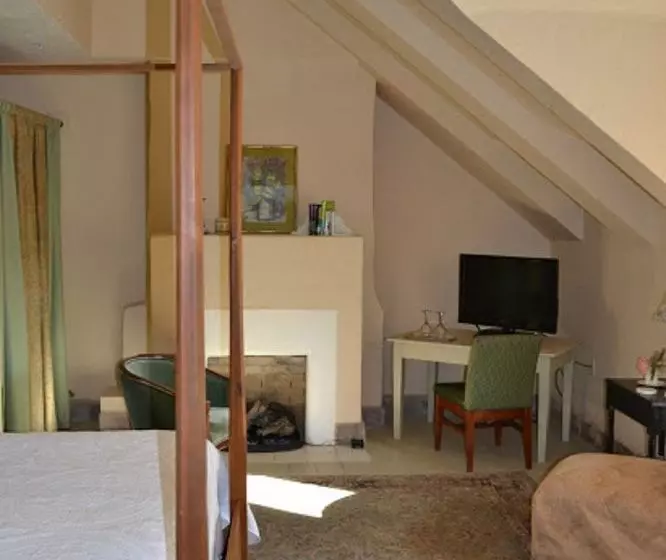 Tamaracks Country Villa Bed & Breakfast