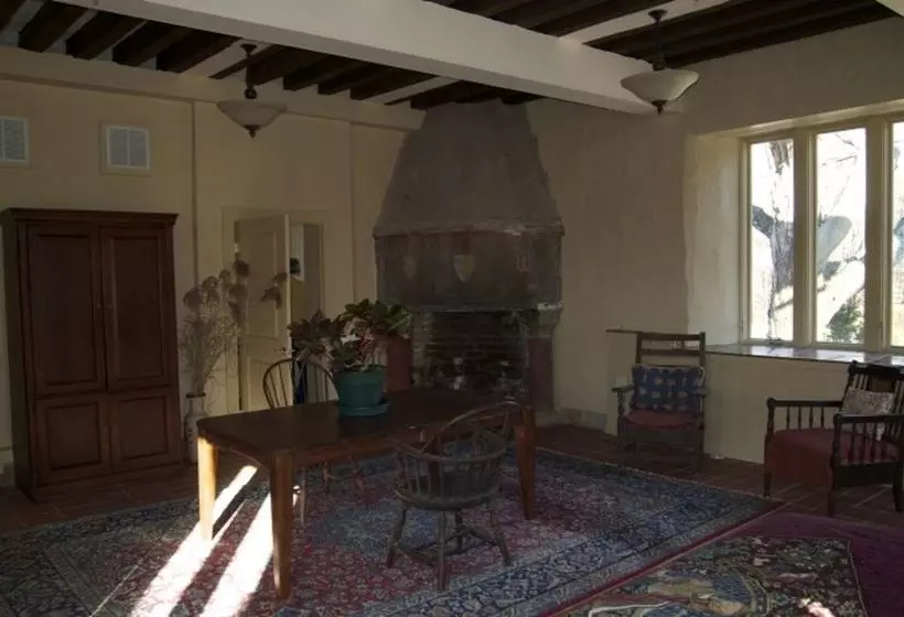 Tamaracks Country Villa Bed & Breakfast