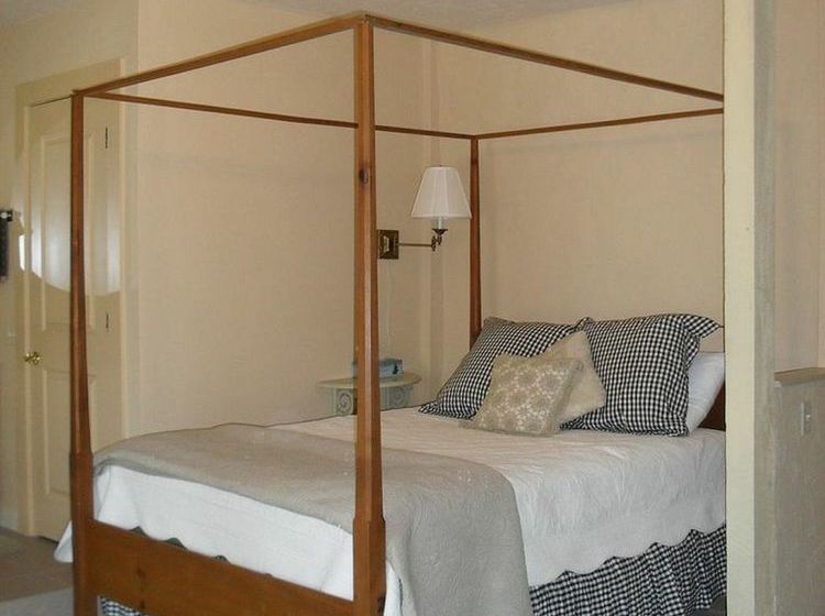 Tamaracks Country Villa Bed & Breakfast