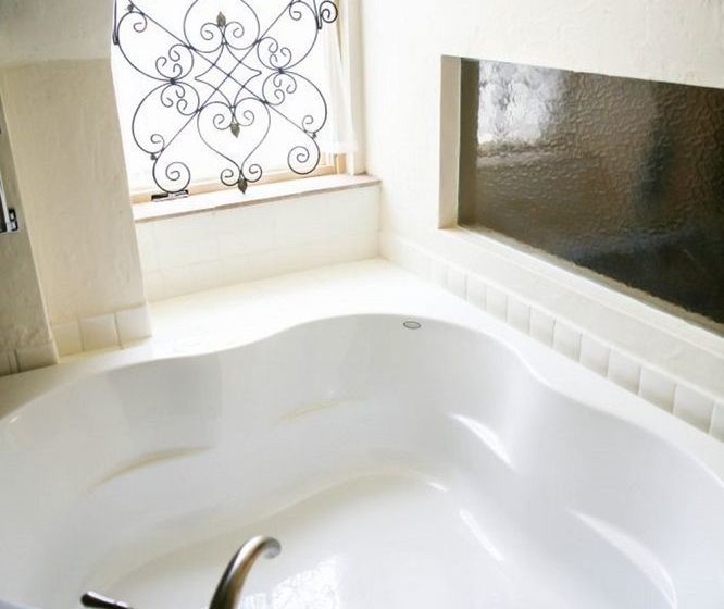 Tamaracks Country Villa Bed & Breakfast