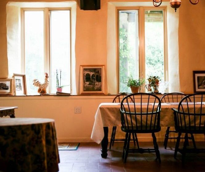 Tamaracks Country Villa Bed & Breakfast