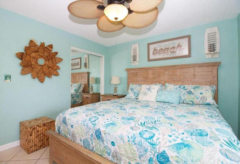 Tropic Terrace Resort #26   Beach View Suite