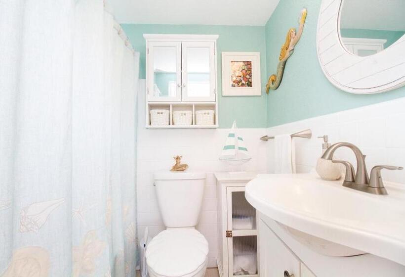 Tropic Terrace Resort #26   Beach View Suite