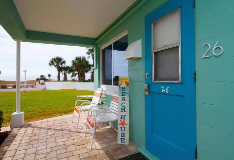 Tropic Terrace Resort #26 Beach View Suite