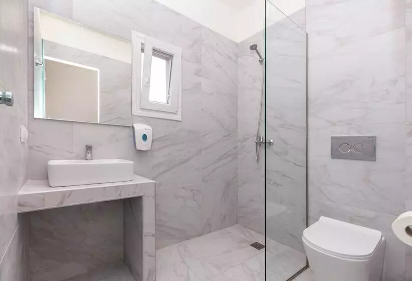 Hotelli Aqua Luxury Suites By Estia