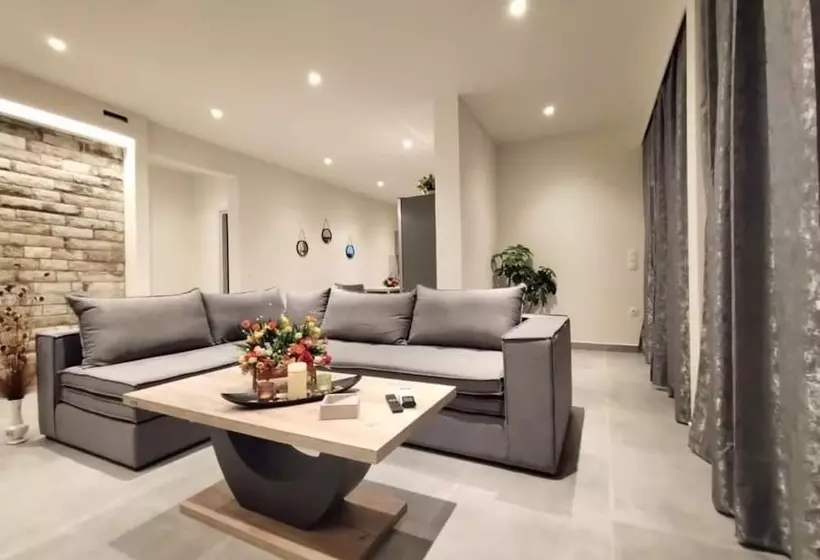 Hotelli Aqua Luxury Suites By Estia