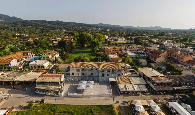 Hotelli Aqua Luxury Suites By Estia