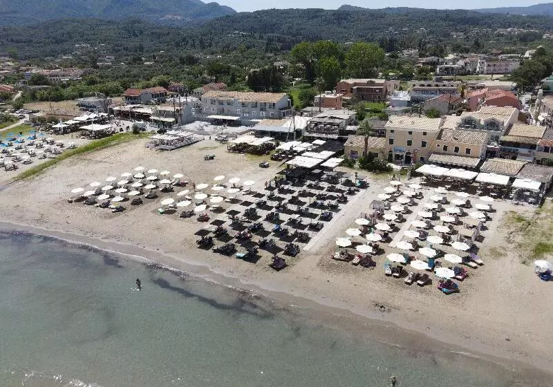 Hotelli Aqua Luxury Suites By Estia