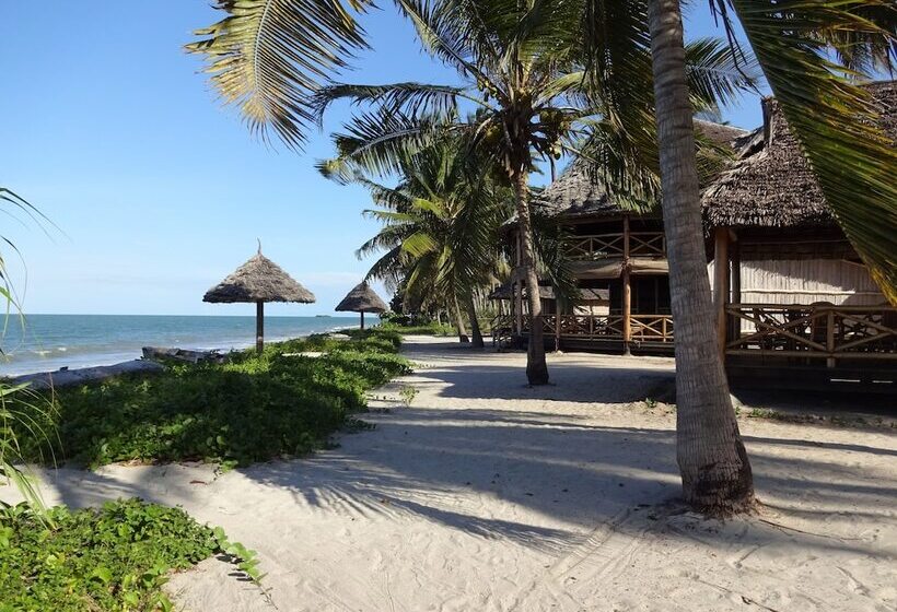 فندق Barry's Beach Resort