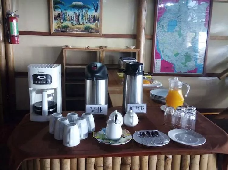 Hotelli Barry's Beach Resort