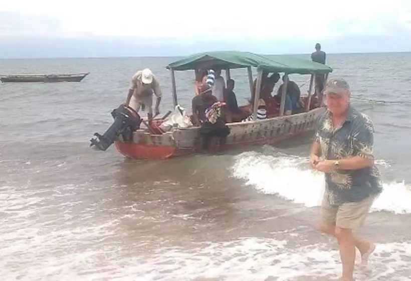 Hotelli Barry's Beach Resort