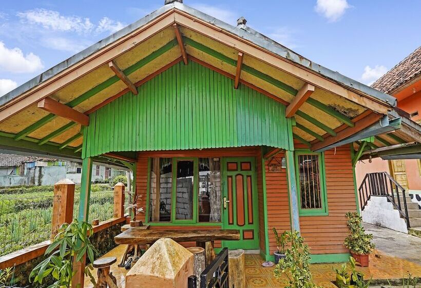 Otel Oyo Homes 91128 Desa Wisata Lebakmuncang Ciwidey Syariah