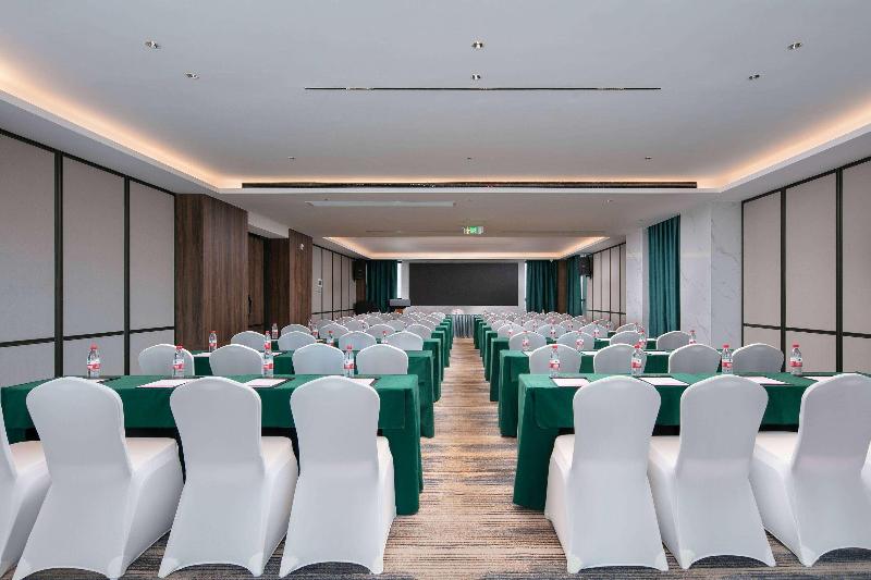 Отель Ramada By Wyndham Changsha West