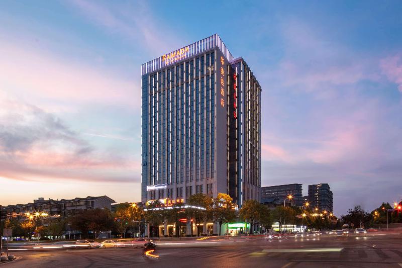 Отель Ramada By Wyndham Changsha West