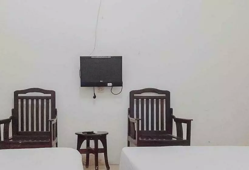 ホテル Tomborang Mamuju