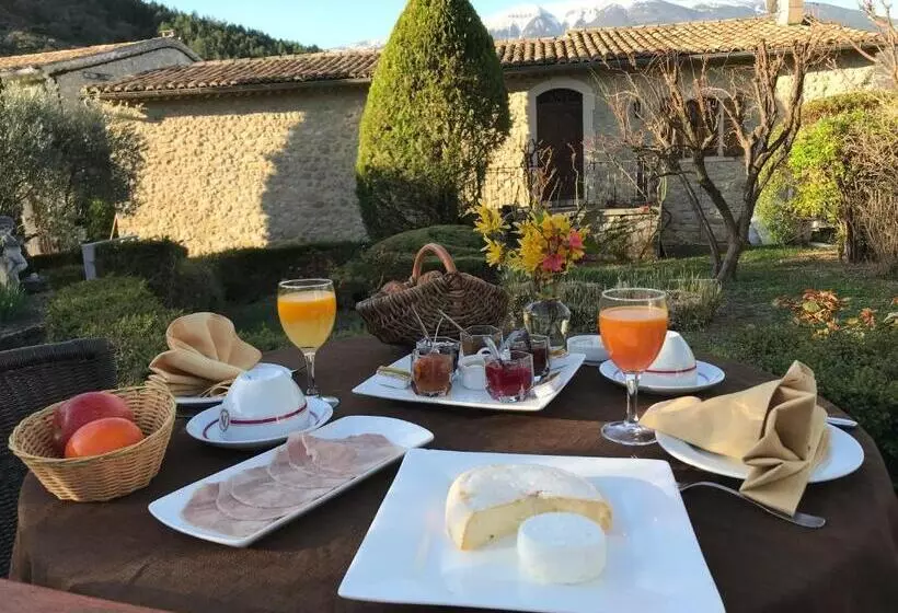 Majatalo La Clue/ Le Jas Du Ventoux