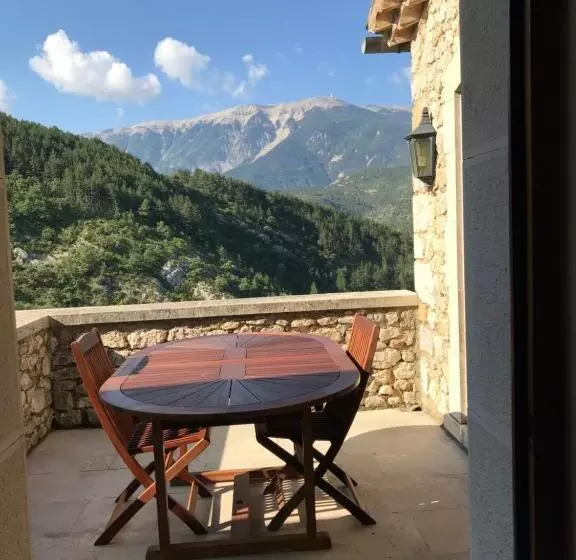 Majatalo La Clue/ Le Jas Du Ventoux