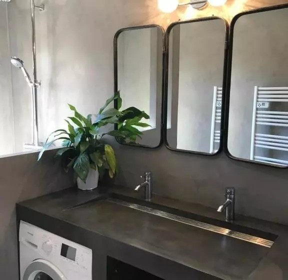 Majatalo La Clue/ Le Jas Du Ventoux