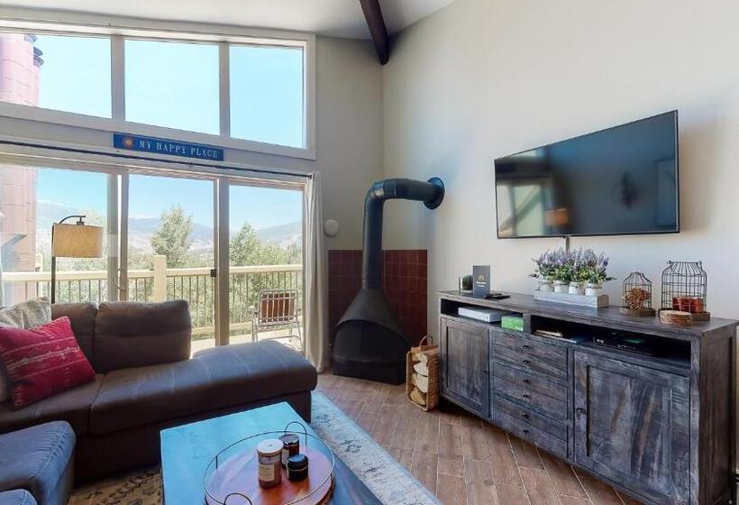 هتل 2449 Ryan Gulch