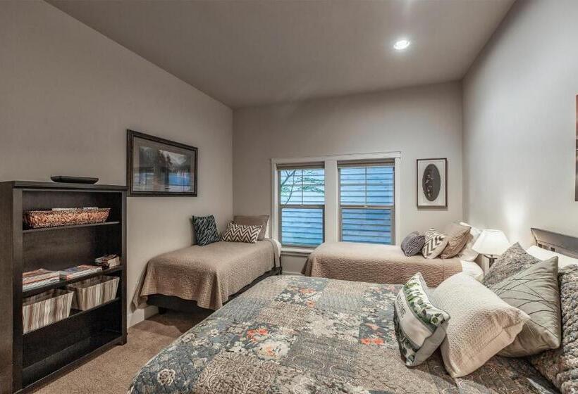 Отель Dover Bay Bayside South