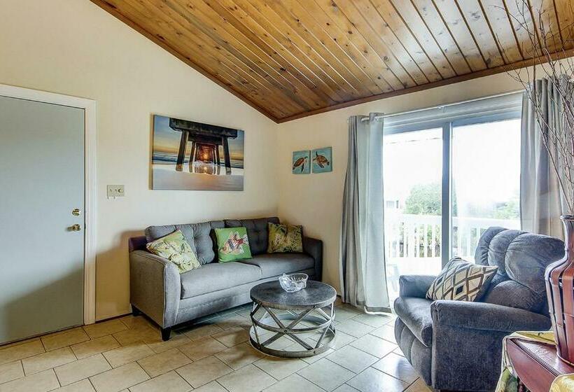 호텔 Driftwood Villa 237