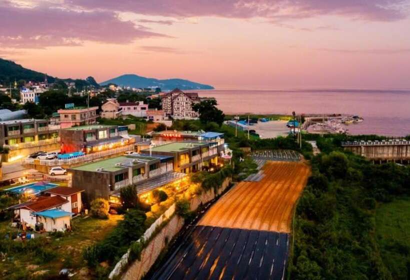 Отель Ganghwado Noeul Spa Pension
