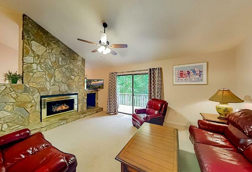 酒店 Rumbling Bald Resort Unit 2004