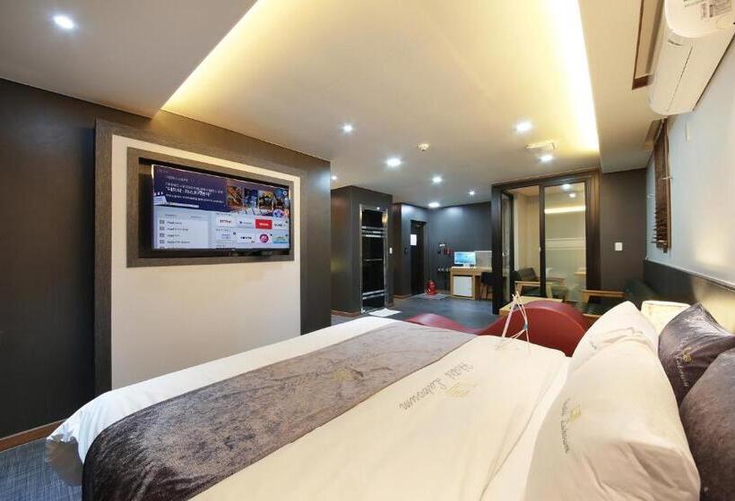 Gimpo Drive In Hotel Laboum