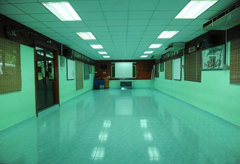 בית מלון כפרי Countryview Recreation Park & Resort