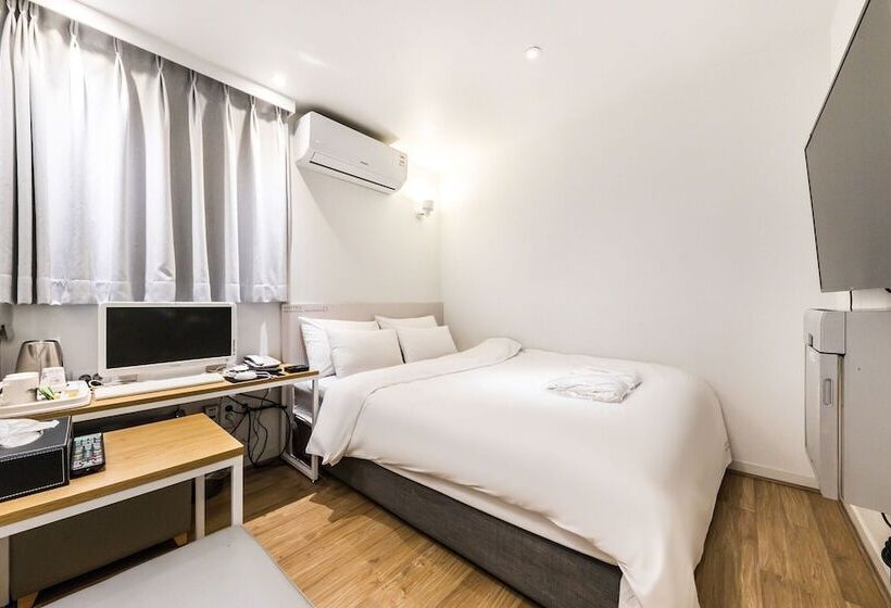 Hotel Doksan Minimal Season