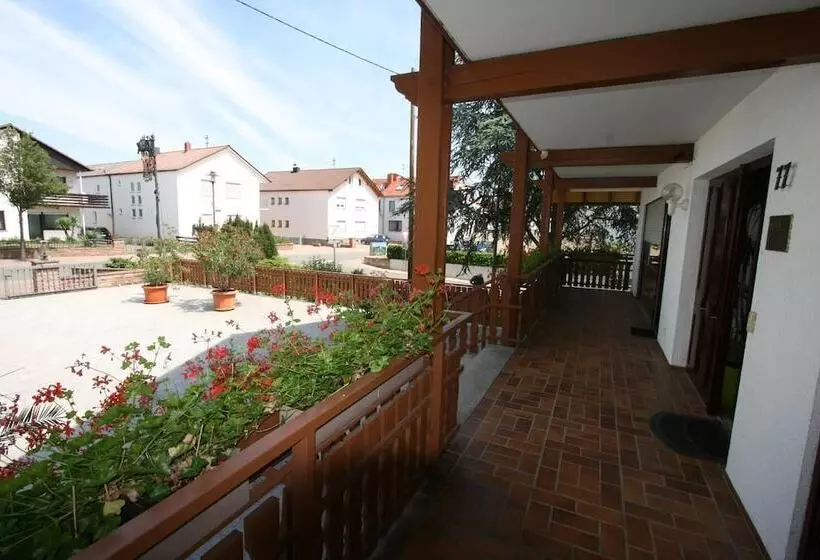 Hotelli Garni Sebastian