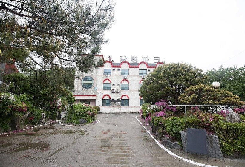 Hotel Geumsan Nakwon Park